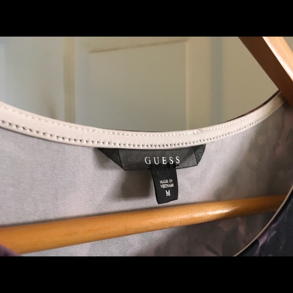 Guess dress. - Picture 2 of 3